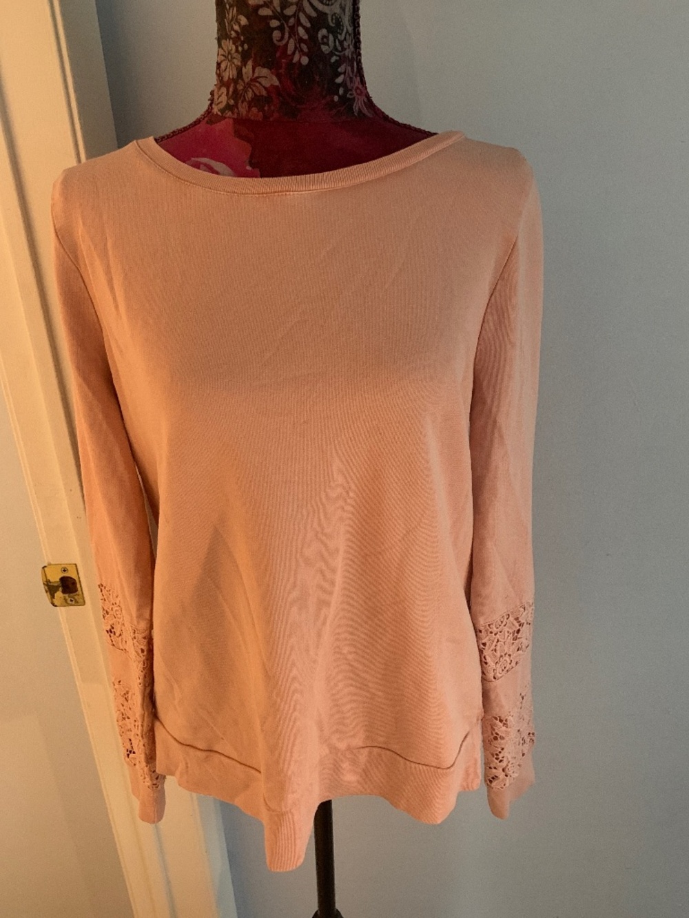 Lucky Lotus California women’s sweater pink Crochet Medium NWT Floral Lace